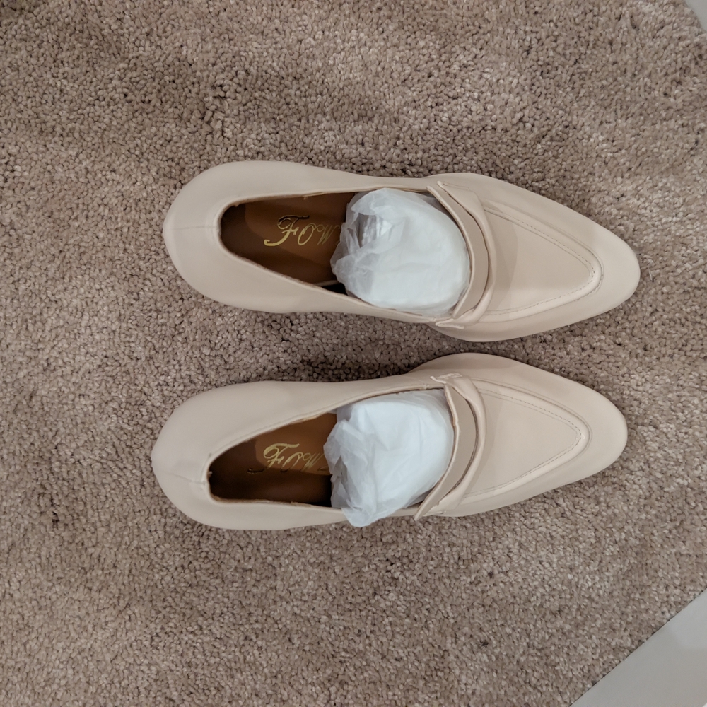NIB FOWT Cream Women's Loafers 8 - Picture 11 of 11